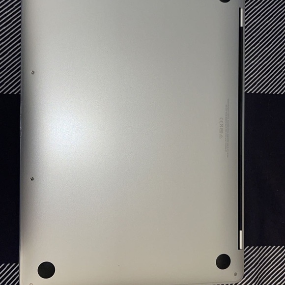 Apple MacBook Pro 13” Display with Touch Bar - Picture 11 of 15